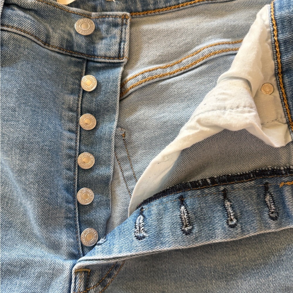 Women’s Levi’s Ribcage cropped flair - Picture 8 of 8
